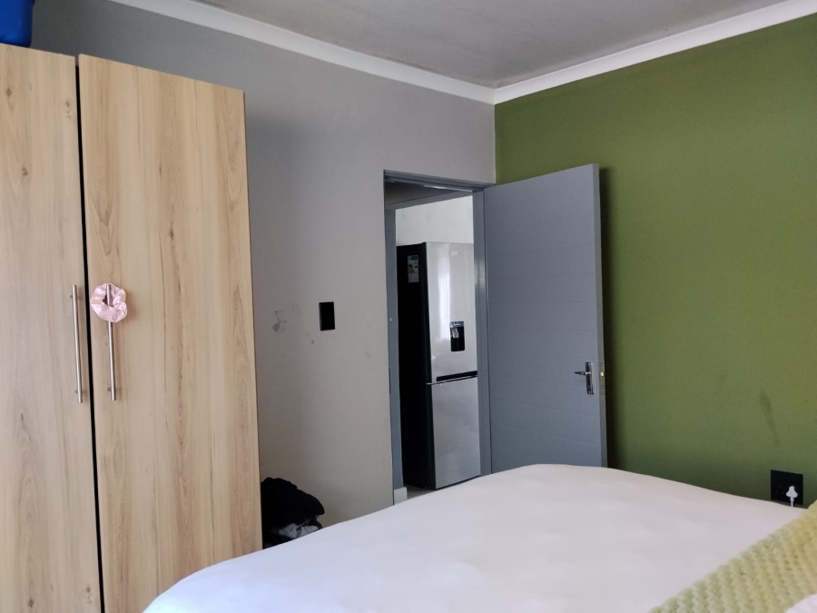 To Let 1 Bedroom Property for Rent in Oos Einde North West
